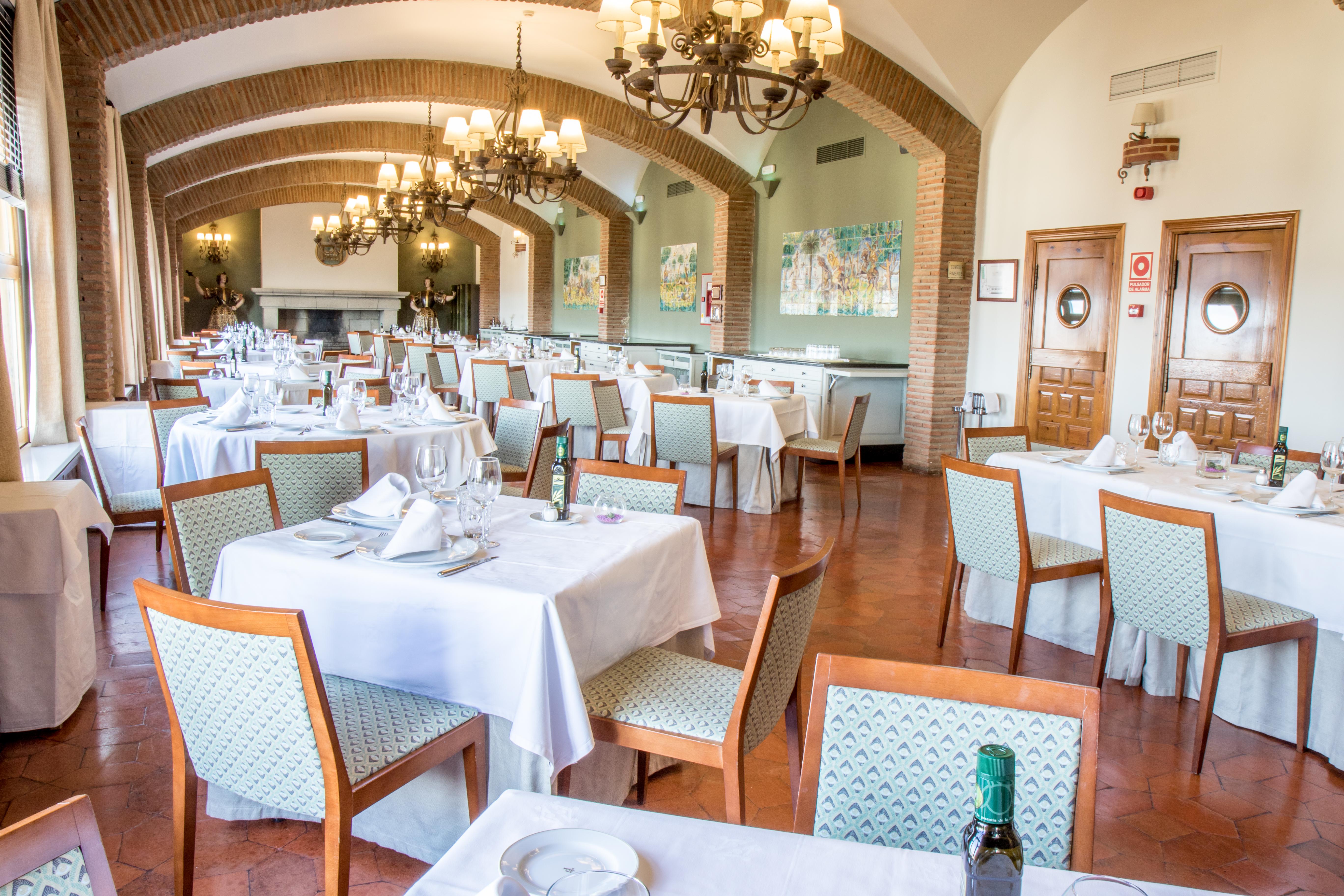 Parador De Benavente Ngoại thất bức ảnh
