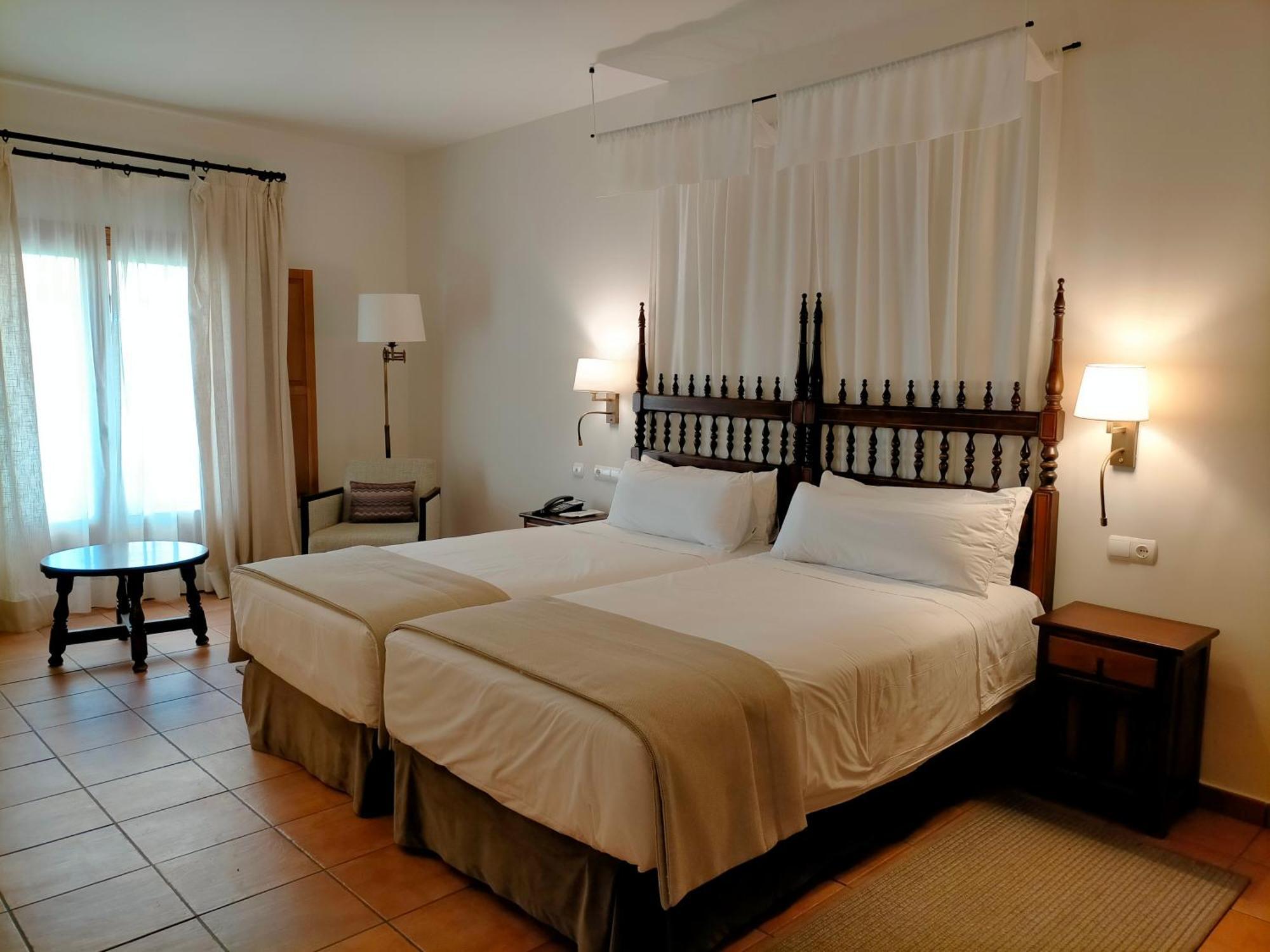 Parador De Benavente Ngoại thất bức ảnh