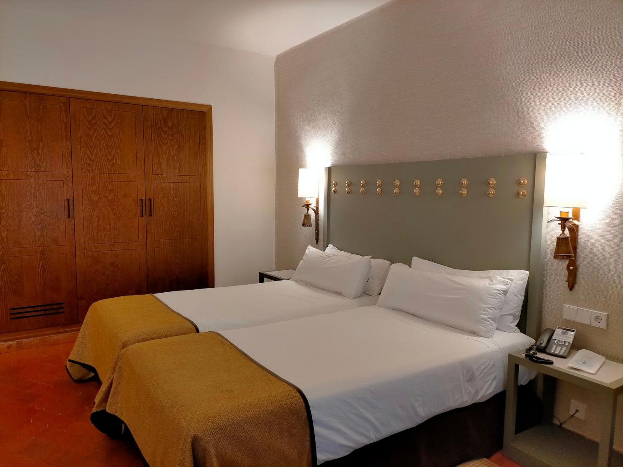 Parador De Benavente Ngoại thất bức ảnh
