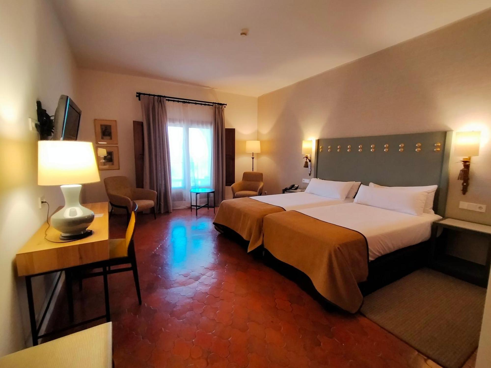 Parador De Benavente Ngoại thất bức ảnh