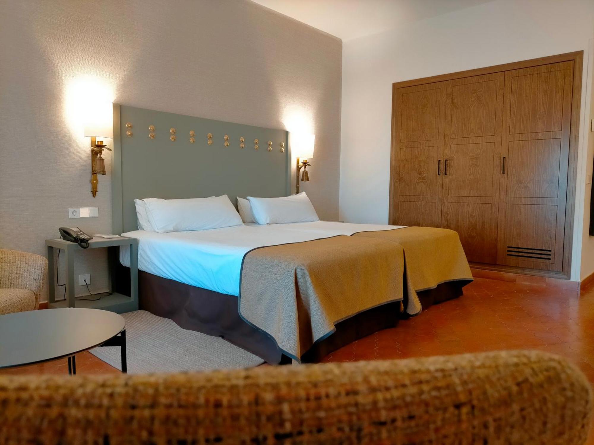 Parador De Benavente Ngoại thất bức ảnh